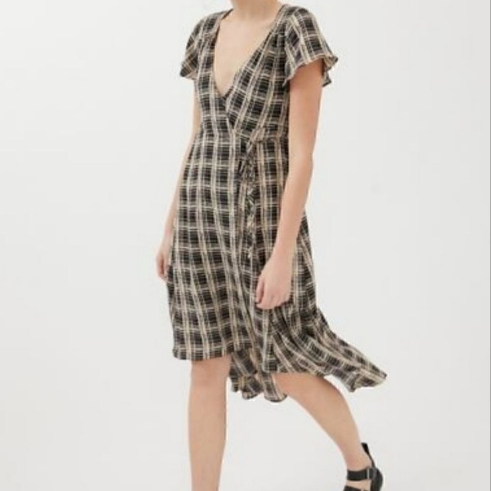 NWOT URBAN OUTFITTERS "DAPHNE" WRAP HIGH/LOW MIDI DRESS SZ. M